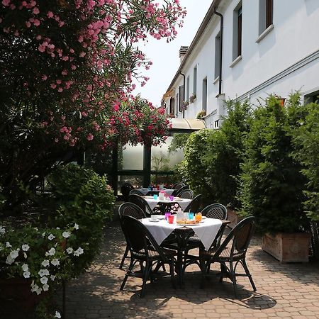 Hotel Il Granaio Porto Mantovano Dış mekan fotoğraf